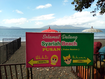 FOTO: Pantai Syariah di Ujung Pulau Jawa