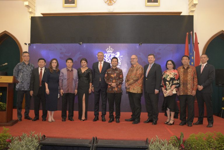 Wagub Jatim Hadiri Resepsi Perayaan King's Day Kerajaan Belanda di Hotel Majapahit Surabaya (7)