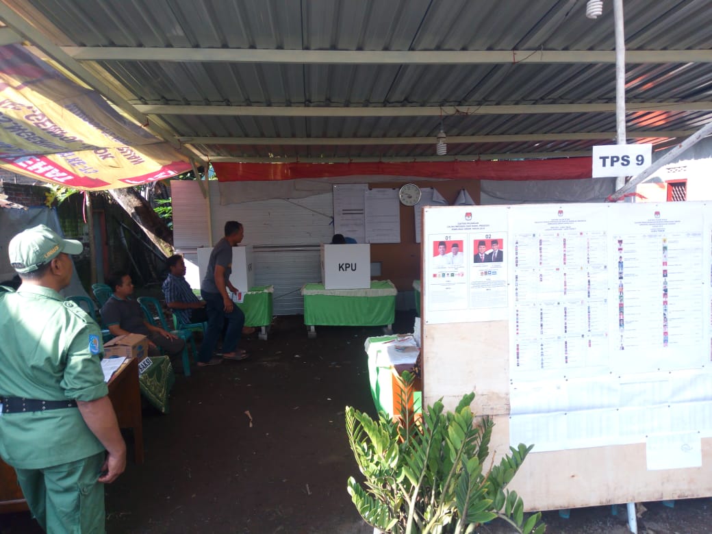 Elit Politik Berebut Kuasa, Rakyat Meregang Nyawa