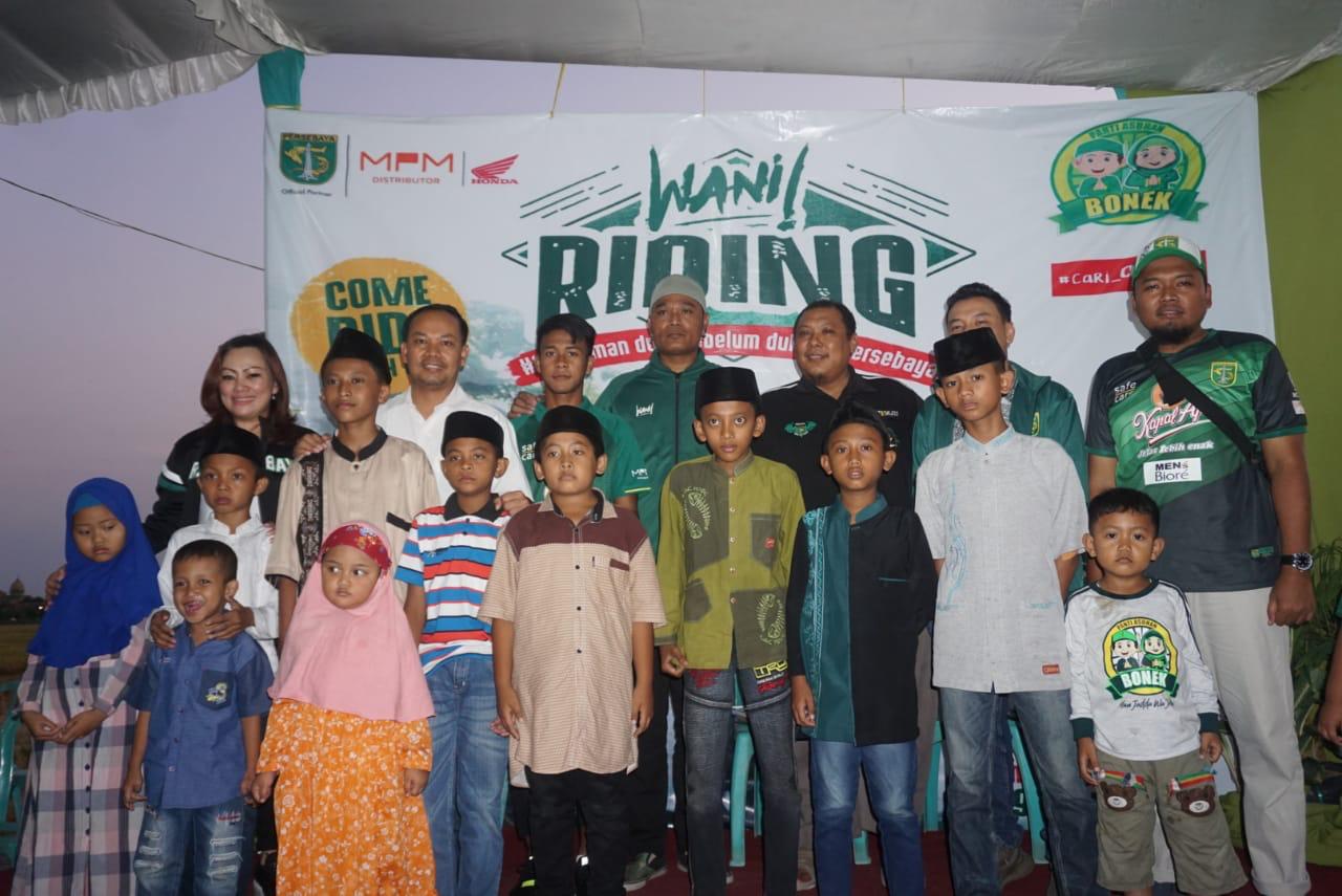 Serahkan Hasil Lelang Honda PCX Persebaya ke Panti Asuhan Bonek, MPM Ajak Bonek Wani Riding