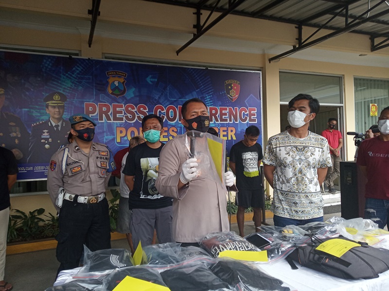 Polres Jember Tetapkan Lima Tersangka Pelaku Anarkis Demo UU Cipta Kerja