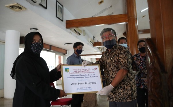 CSR BPR Bank Daerah Kabupaten Kediri Bantu Alat Produksi 60 UMKM