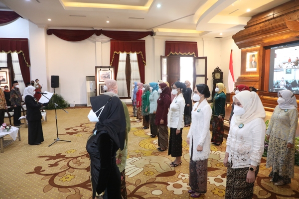 Bunda Paud Kediri Hadiri Pengukuhan Bunda PAUD se-Jawa Timur