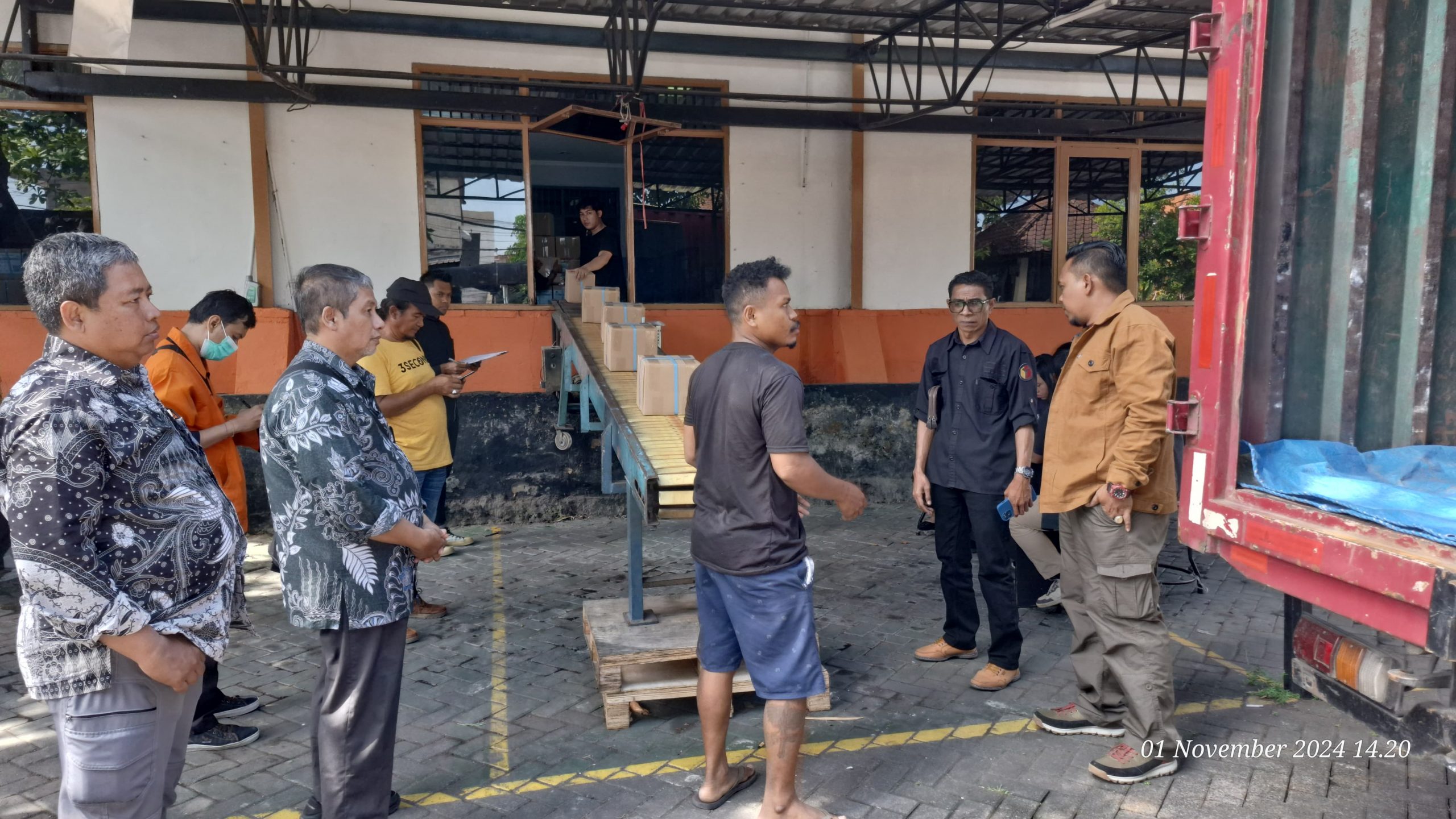 Pencetakan Tuntas, Surat Suara Pilkada Banyuwangi 2024 Mulai Dikirim dari Bali