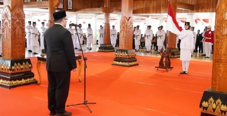 Mas Dhito Kukuhkan Paskibraka Kabupaten Kediri