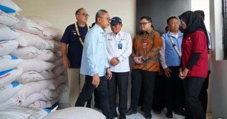 Mas Dhito Dampingi Menko Pangan Cek Operasional Kopdes Merah Putih