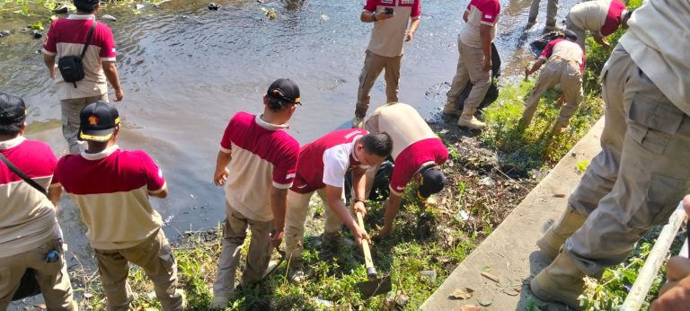 Bersihkan Sungai Kaliombo, Gerindra Kota Kediri Siapkan Program ASRI Berkelanjutan